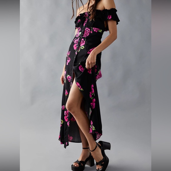 Free People Dresses & Skirts - Free People She’s a Dream Black Floral Maxi Dress